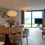 Vila Premium Island Villas, Parc Maasresidence