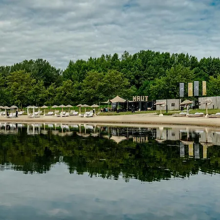 Premium Island Villas, Parc Maasresidence