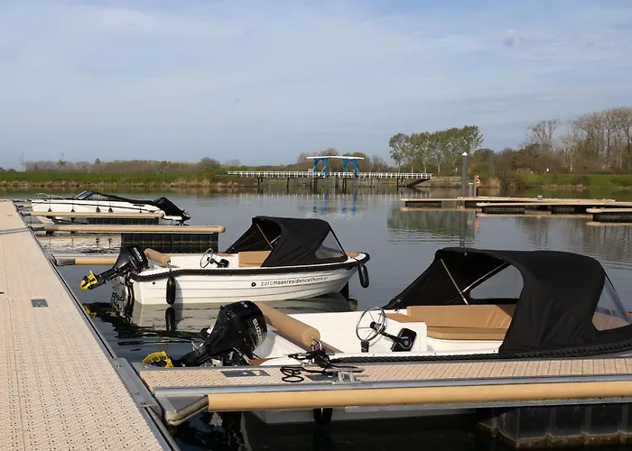 Premium Island Villas, Parc Maasresidence تورْن