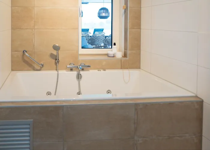 Premium Island Villas, Parc Maasresidence تورْن